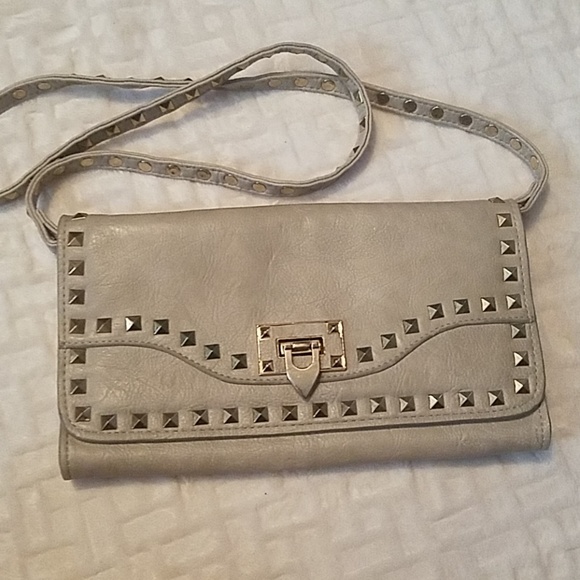 Urban Expressions Handbags - Taupe clutch with gold studs